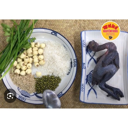 Thịt gà ác 180g - 200g 